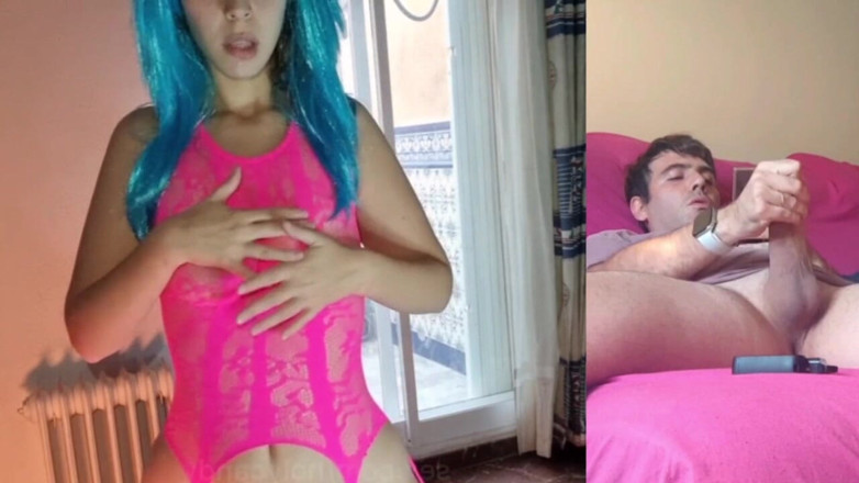 Holycandy: Mă bucur de un apel video cu Fanul meu.