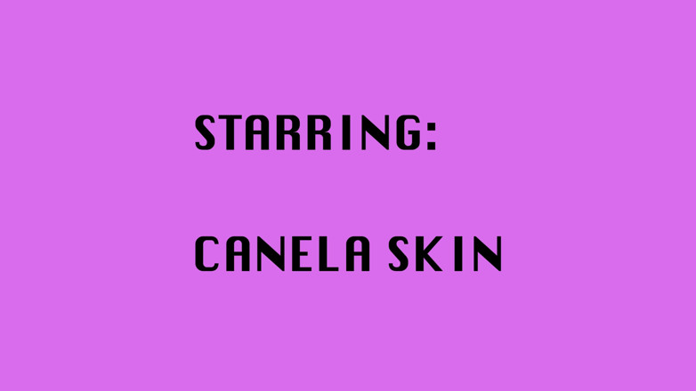 Hentaied: Echte hentai - Canela Skin en haar tweelingzus neuken enorme dildo's...