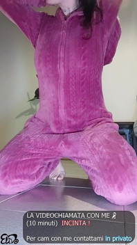 Erotyczna rozmowa wideo z ciężarną camgirl!