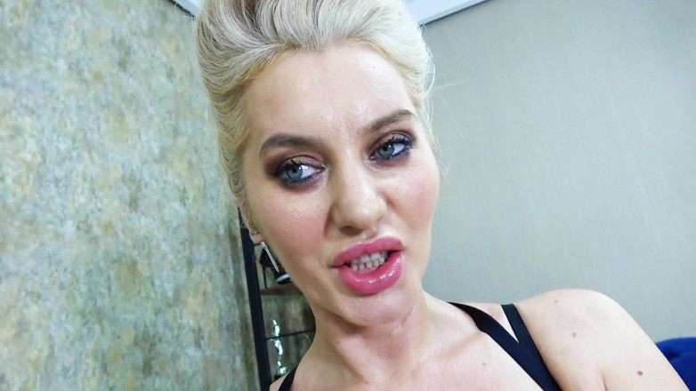 Goddess Celine: Трахаю твою дружину вдома