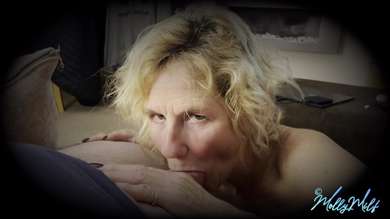Molly MILF: Solo una Blowjob.mp4 veloce
