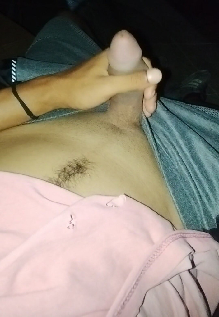 AlexAlejandro13: Zůstal jsem sám v pokoji