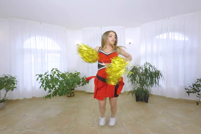 RealityLovers VR original: Cheerleading 101