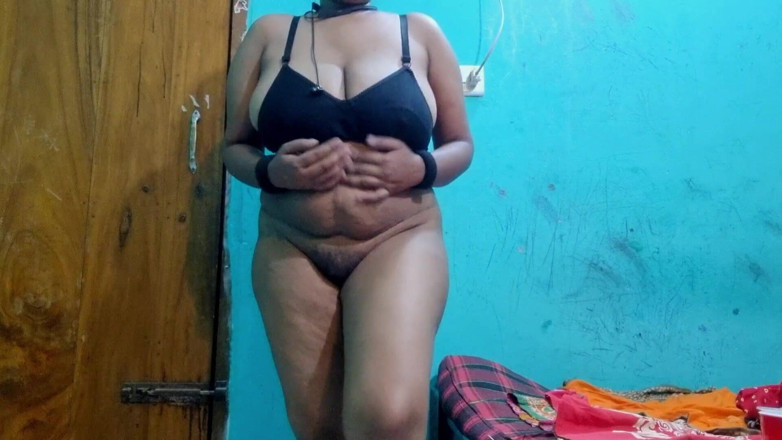 NilaRani693: Hungriges mädchen mit einer großen großen muschi wartet darauf, in...
