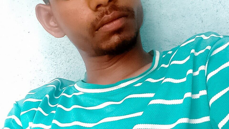 Ansu 143x: Es muy divertido en el agua que sale mientras acaricia...