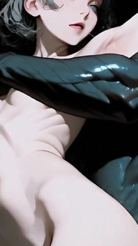 Svůdné tělo se setkává s tajemstvím noci? Propletené umění a touha.