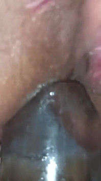 Seks yapmak istedim ve anal seksimi cam şişeyle yaptım