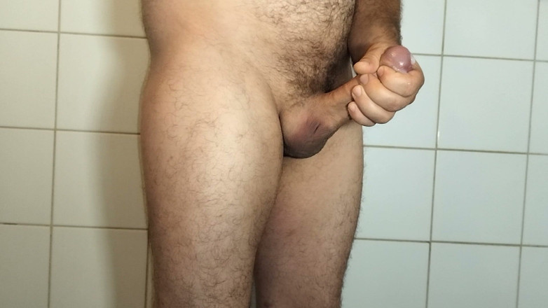 Uhri: Masturbation on Bathroom