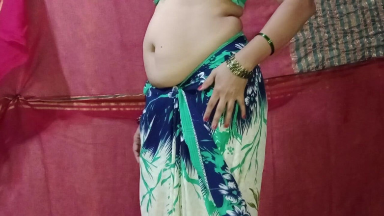 Rangeeli_Mangala: Bhabhi bị hứng tình