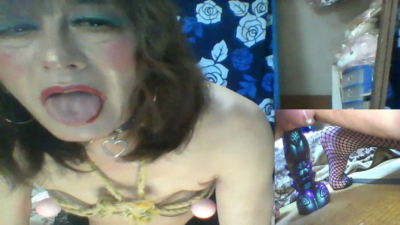 anakanakami: I'm Anaka, a Nymphomaniac Using a Daildo.