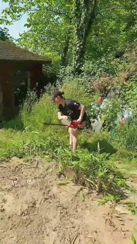 สลัตที่ใหญ่ที่สุดในอัลซาส โชว์ตูดกลางถนน โดนเย็ดต่อหน้าคนเดินผ่าน