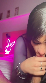 ¡una Chica Linda Y Sumisa Con Grandes Tetas Recibe Una Intensa Eyaculación!