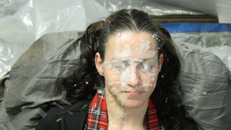 Dirty Dees: Více domácího bukkake a zničení obličeje