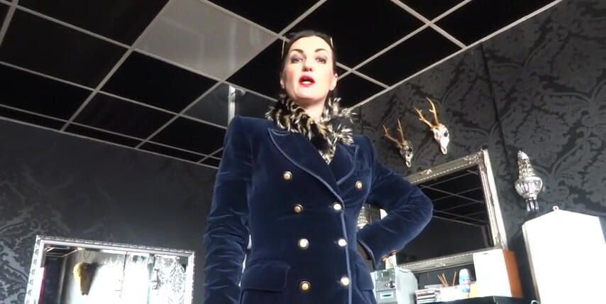 Lady Victoria Valente: Кінчай на моїх чоботях, чувак і скиглить для мене!