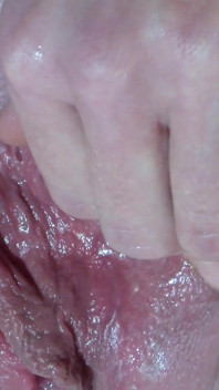 Close Pee with Spread Pussy