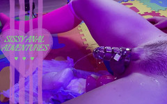 Fetish Explorers: Lecția blegului: Castitate cu pișat și futai cu pumnul