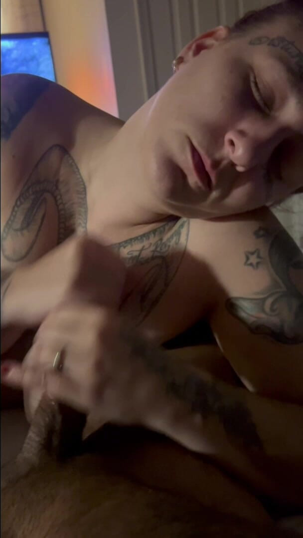 Lotuss King: ロータス・クイーンがバージニアでBBCを吸う - 胸にイく [超興奮!!]