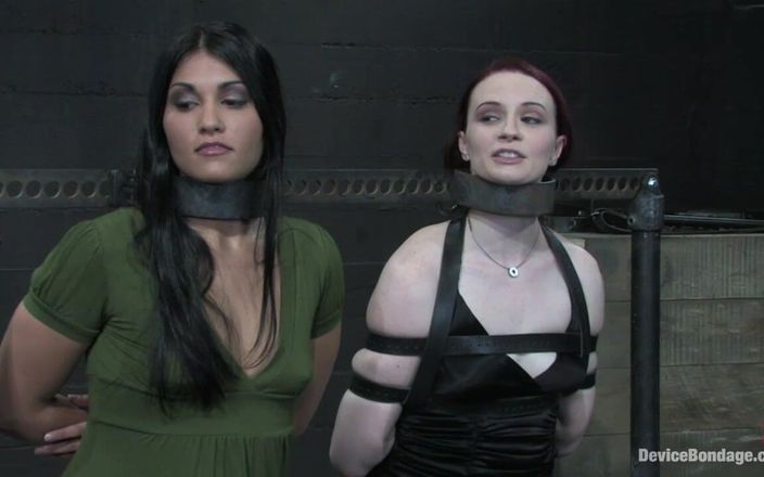 Device Bondage by Kink: Trois modèles souffrent à genoux en direct, partie 1