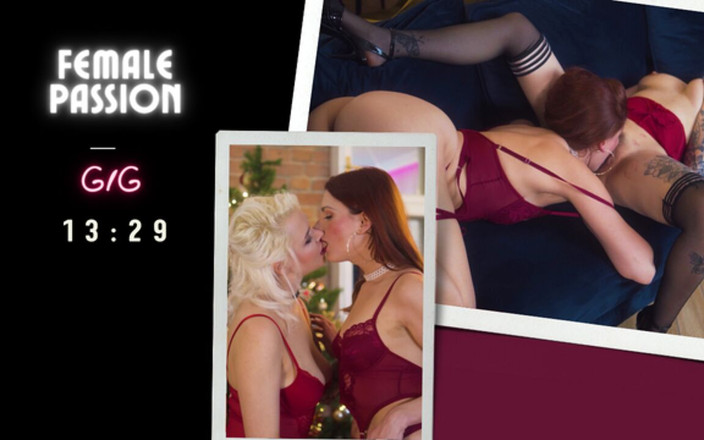 Marlene Moore: Gairah wanita. Jilat memek, scissor, orgasme bersamaan