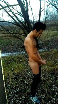 Tattooed Wanker Is Wanking at the Cruising Area