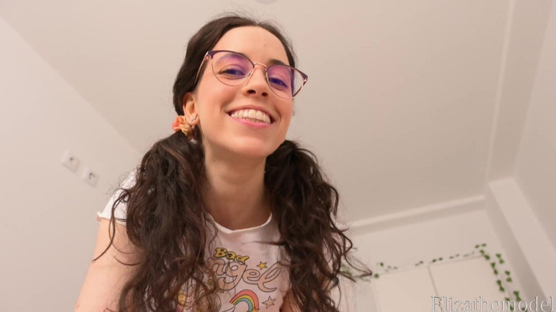 ElizaTheModel: Domácí ztroskotání chůvy