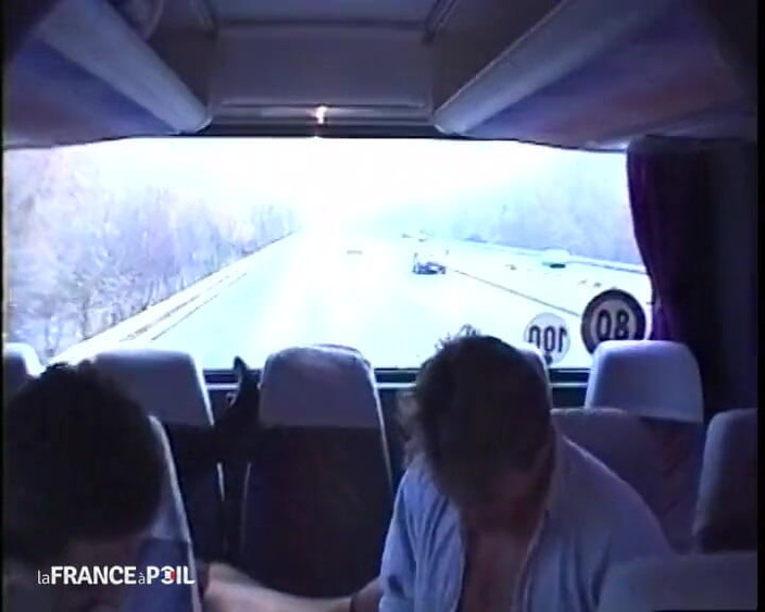 Rue Chaude: Partouze v autobuse uprostřed výletu na Korsiku!