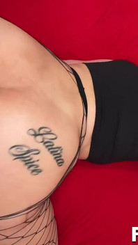 La Latina Naturale Jeyla Spice Viene Sborrata Dentro Da Un BBC