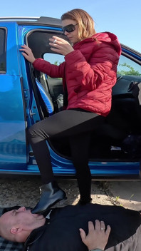 Kus mijn schattige laarzen midden in de natuur