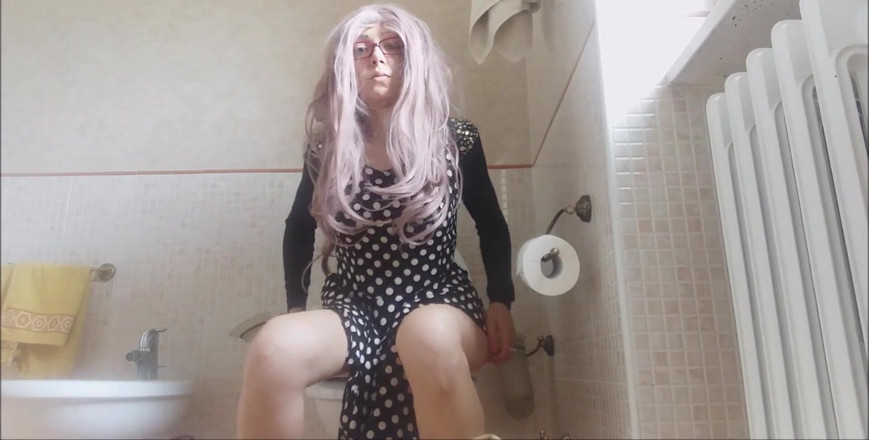savannahamatoriale: 邪魔してすみません、でも今は本当にトイレに行きたくなんです
