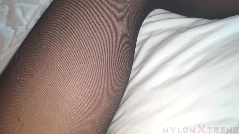 Nylon Xtreme: Sudut pandangan pertama Pengalaman nilon Maria Gail