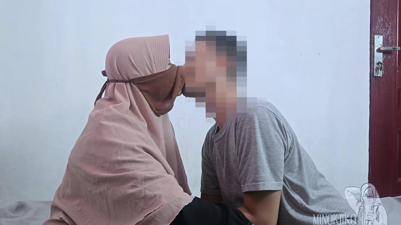 Minokiiko: Nauczycielka hidżabu zdradza swojego ucznia i dostała spermę w środku - Minokiiko