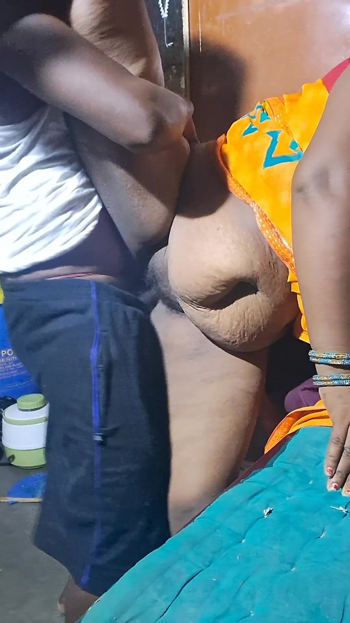 Puja bhabi: Desi bhabhi fickt in dogy