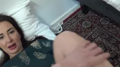 Türk büyük götlü üvey anne kocası işteyken üvey oğlu tarafından sikiliyor