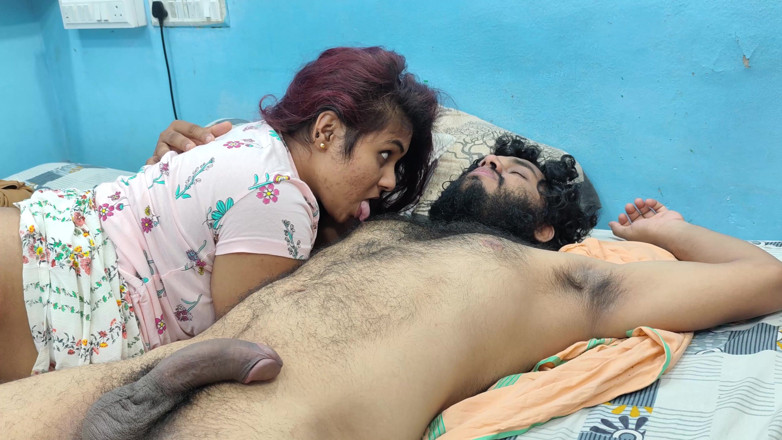 Vaigavarun45: Fată linsă și romantism cu băiat