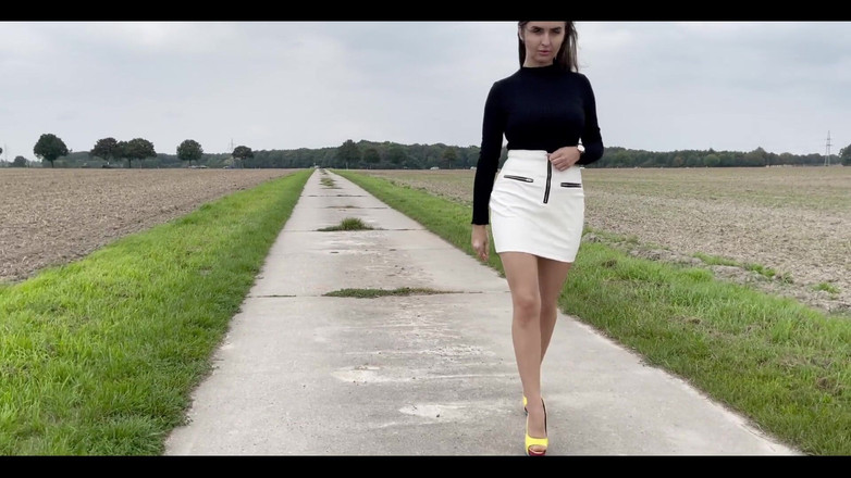 Goddess Lena: Topuklu ayakkabılarla yürüyüş bölüm 2