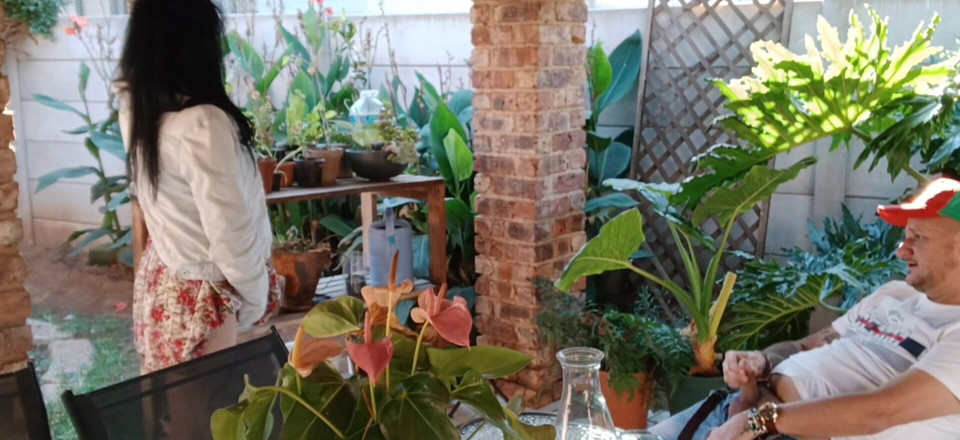 Bigjoefuckalott: 隣人の淫らな妻との屋外の楽しみ