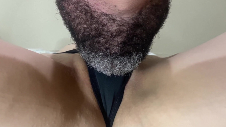 Casal Amador: 10 sání, 10 vystřiků: Moje děvka hodně sténá, když jí kouřím...