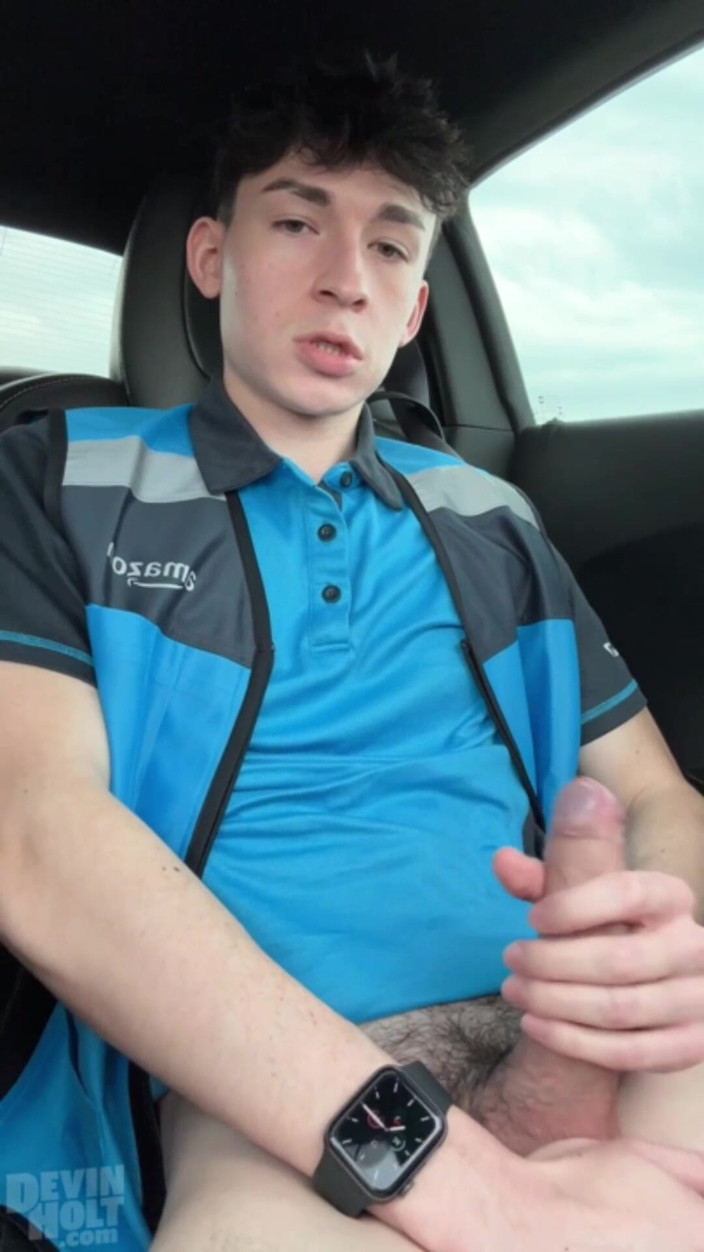 The Show Studio: Masturbazione durante il giorno lavorativo