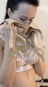 Taquinage en nylon et culotte, partie 1 en full HD.