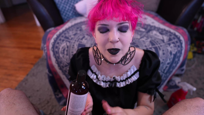 lilredvelvettt: Gotická služka femdom honění