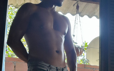 Isaac: Шість темношкірих