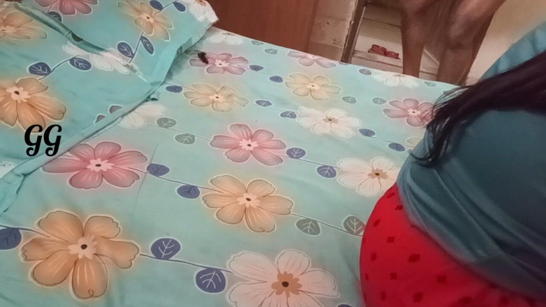 Girlgroup: Sex s šéfem kanceláře, aby získala zvýšení platu