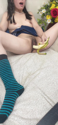 Niesamowity prawdziwy banan jebanie Hana cipki tak słodkie wideo