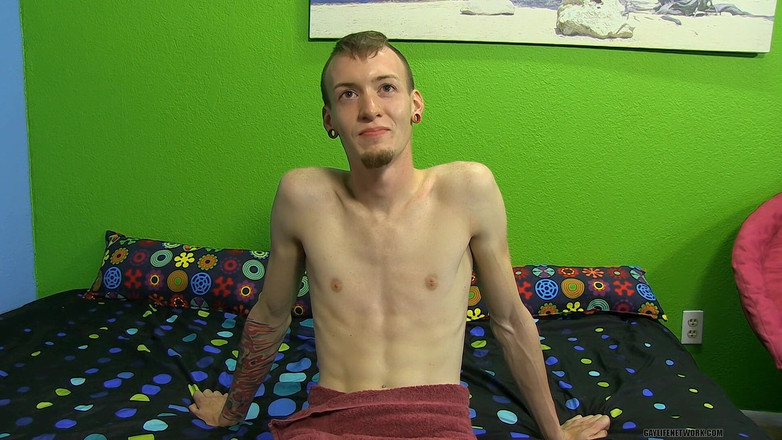 Lollipop Twinks: Chris quer tentar um trio. Alguém?