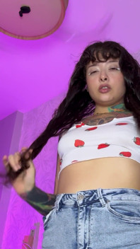 The Dwarf-addicted Giantess Gets Horny and Asks for Anal Sex
