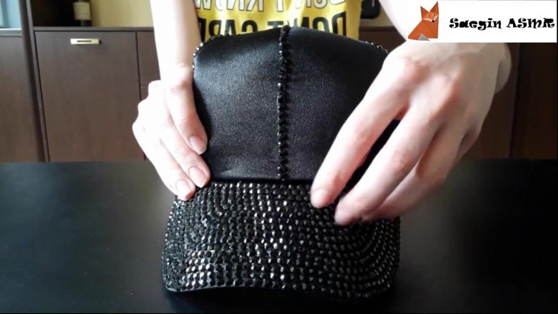 Saegin: 3[ASMR] Scratching rhinestones (no talking)