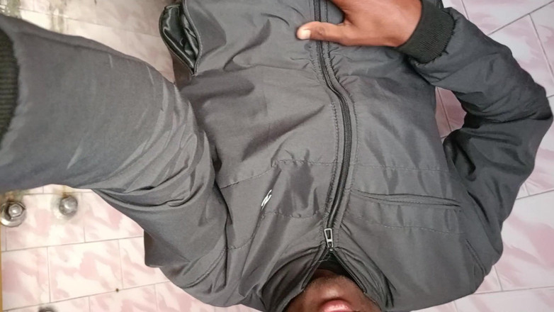 LinearOrnament35: Můžu pomalu, Pomalu se zbavit Hily nebo Duch přišel pro...