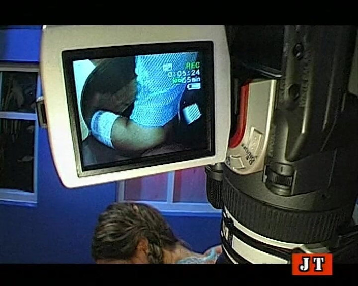 GGG John Thompson OLD STYLE: Ona Nemůže Dostat Dost - 20 Kohoutů Pro Ženu