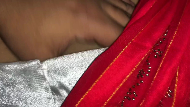 Lustybaby605: Semua gaya cewek nepal dengan kain sosis merah dientot habis-habisan
