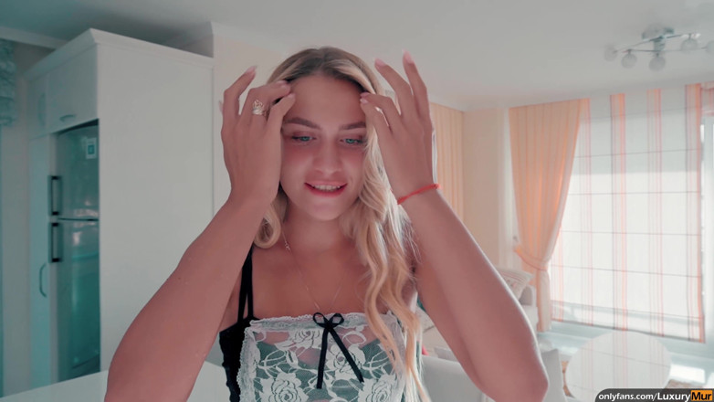 ReplayXXXLady: Dikongkek dan dihukum pembantu rumah - untuk pembersihan basah yang lebat